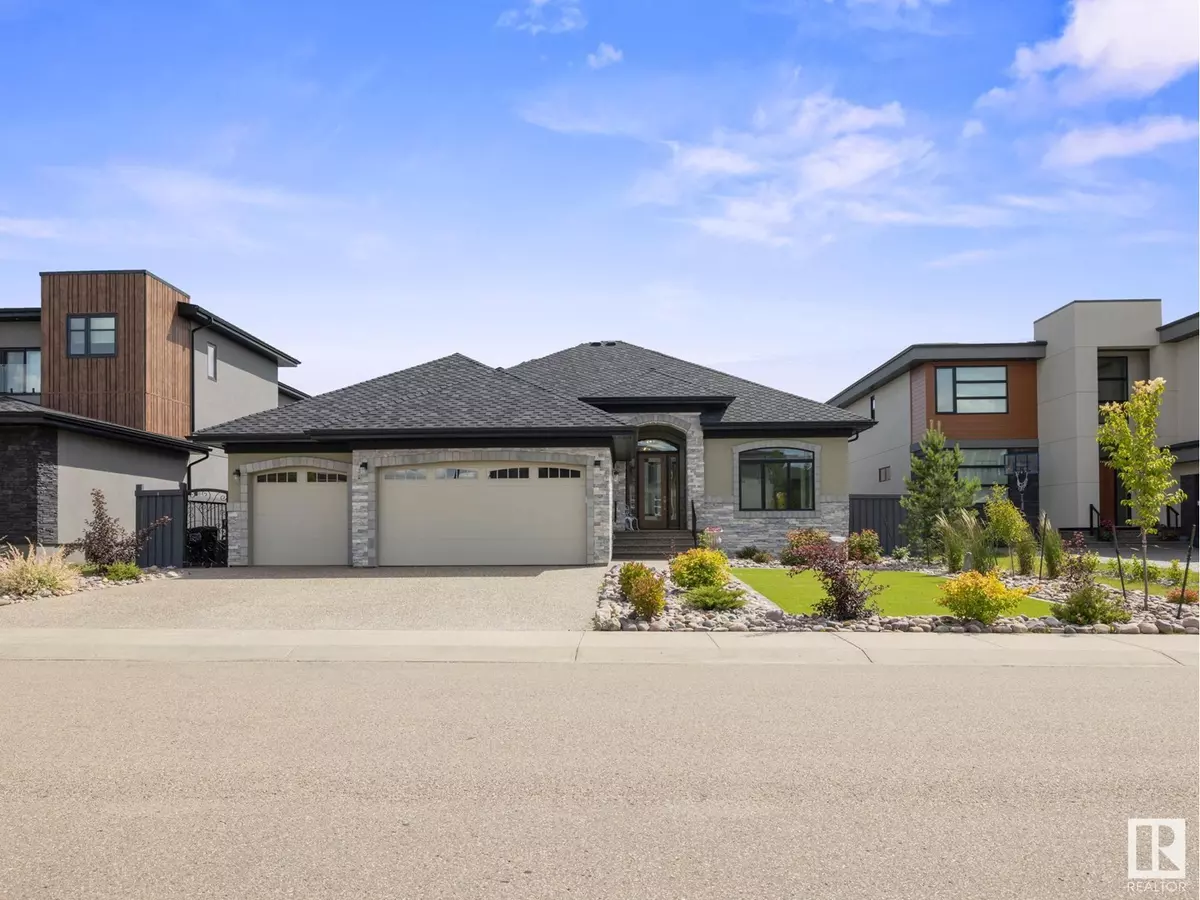 Edmonton, AB T6W2E2,4707 WOOLSEY CM NW