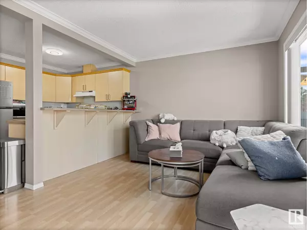 Edmonton, AB T5Y3G5,3718 138A AV NW