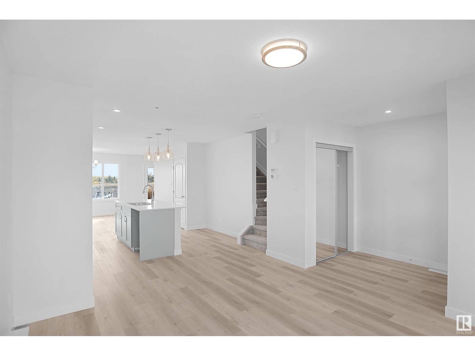 Edmonton, AB T5Z0V4,18156 74 ST NW