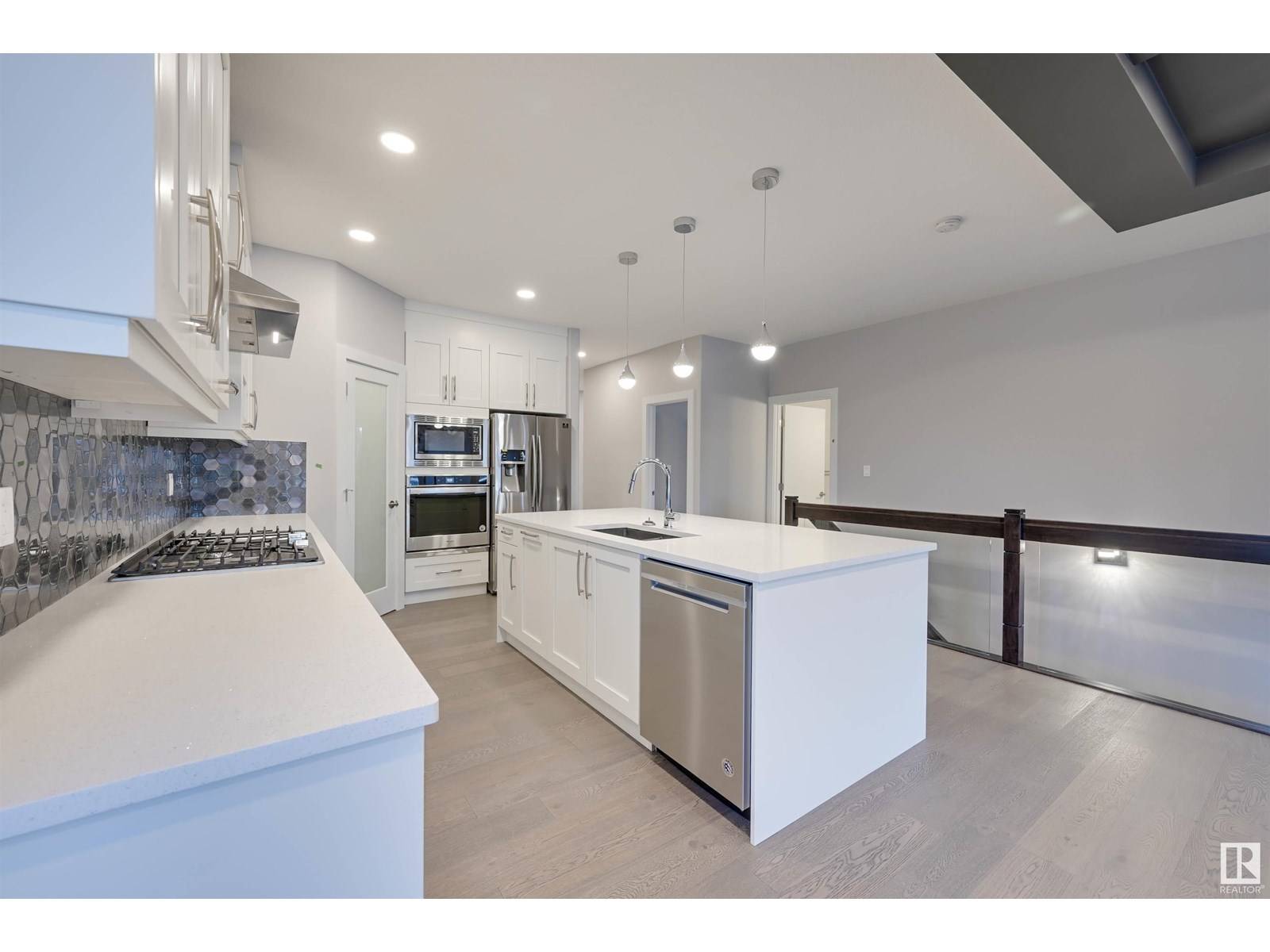 St. Albert, AB T8T2C6,28 CANNES CV