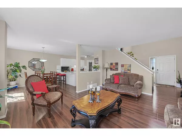 Edmonton, AB T6T1Y4,3371 25 AV NW