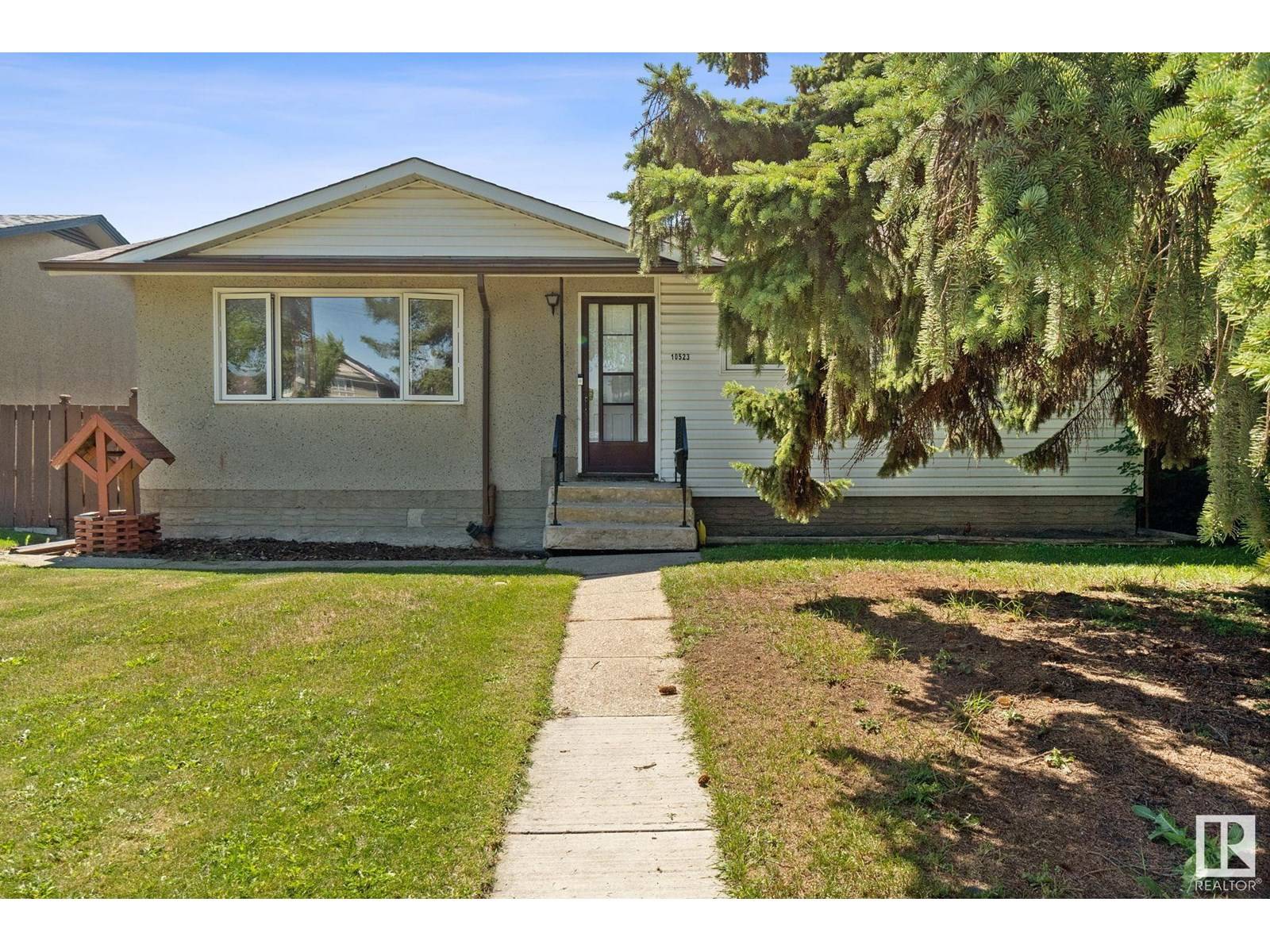 10523 137 AV NW, Edmonton, AB T5E1Z1