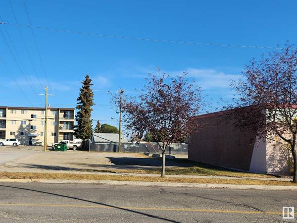 5212 52 AV, Drayton Valley, AB T7A1S9