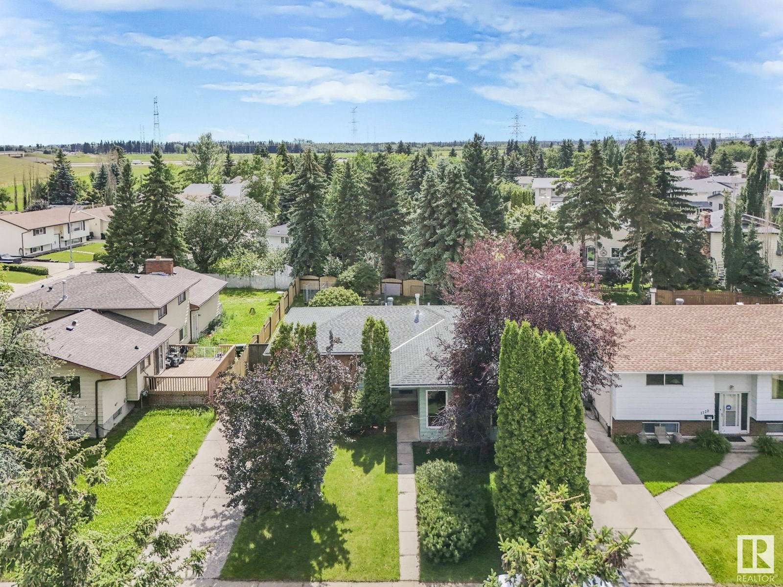 Edmonton, AB T6K1L1,1118 68 ST NW