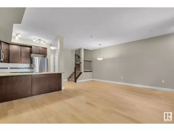 Edmonton, AB T6G0K7,#4 11518 76 AV NW