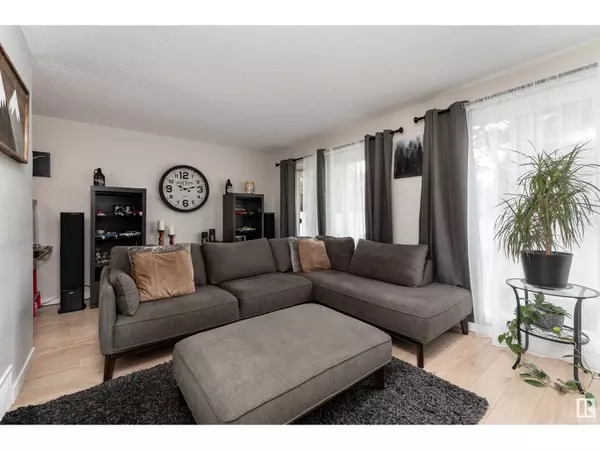 Spruce Grove, AB T7X1A8,#142 87 BROOKWOOD DR