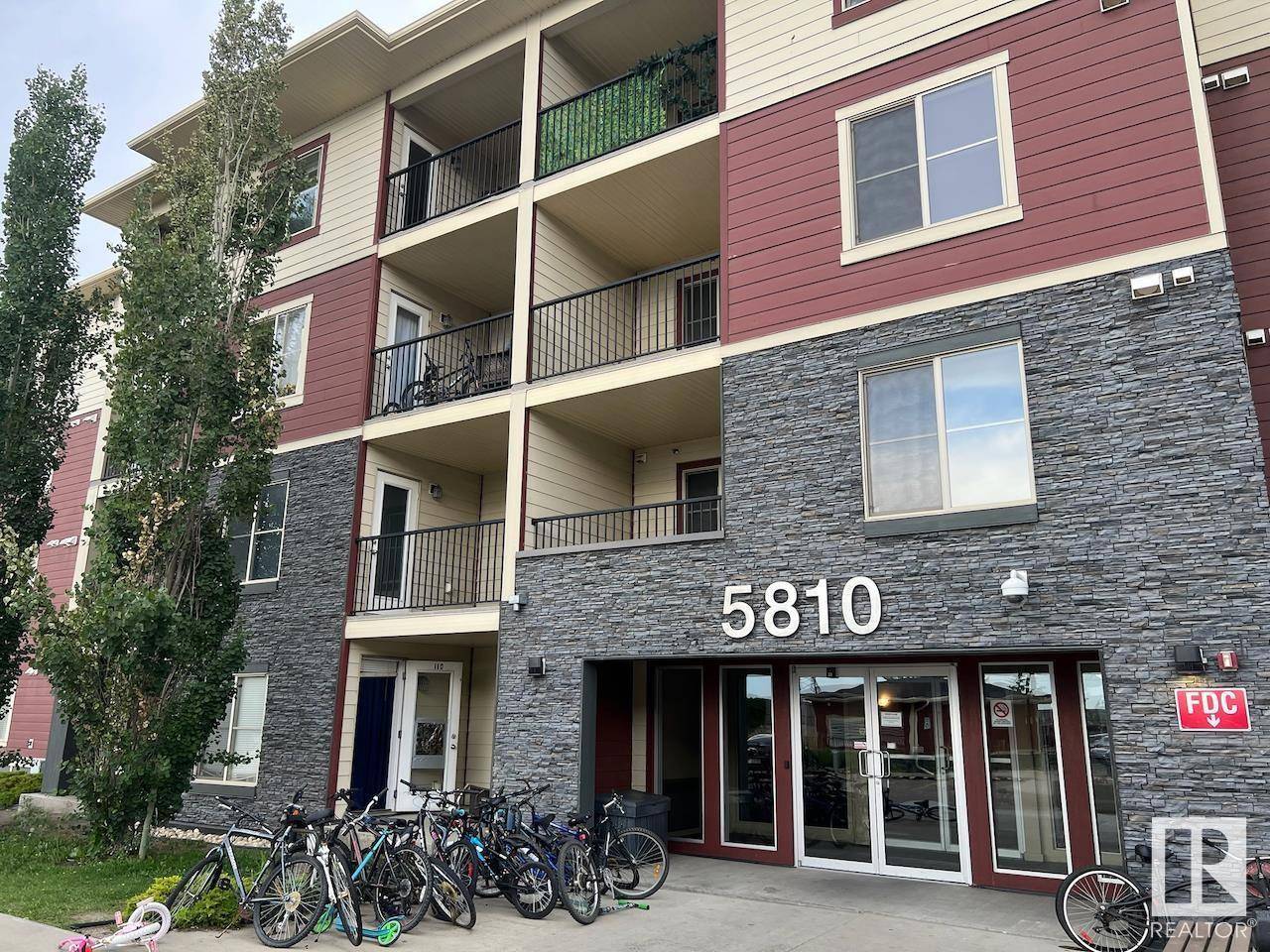 Edmonton, AB T6R0W3,#403 5810 MULLEN PL NW