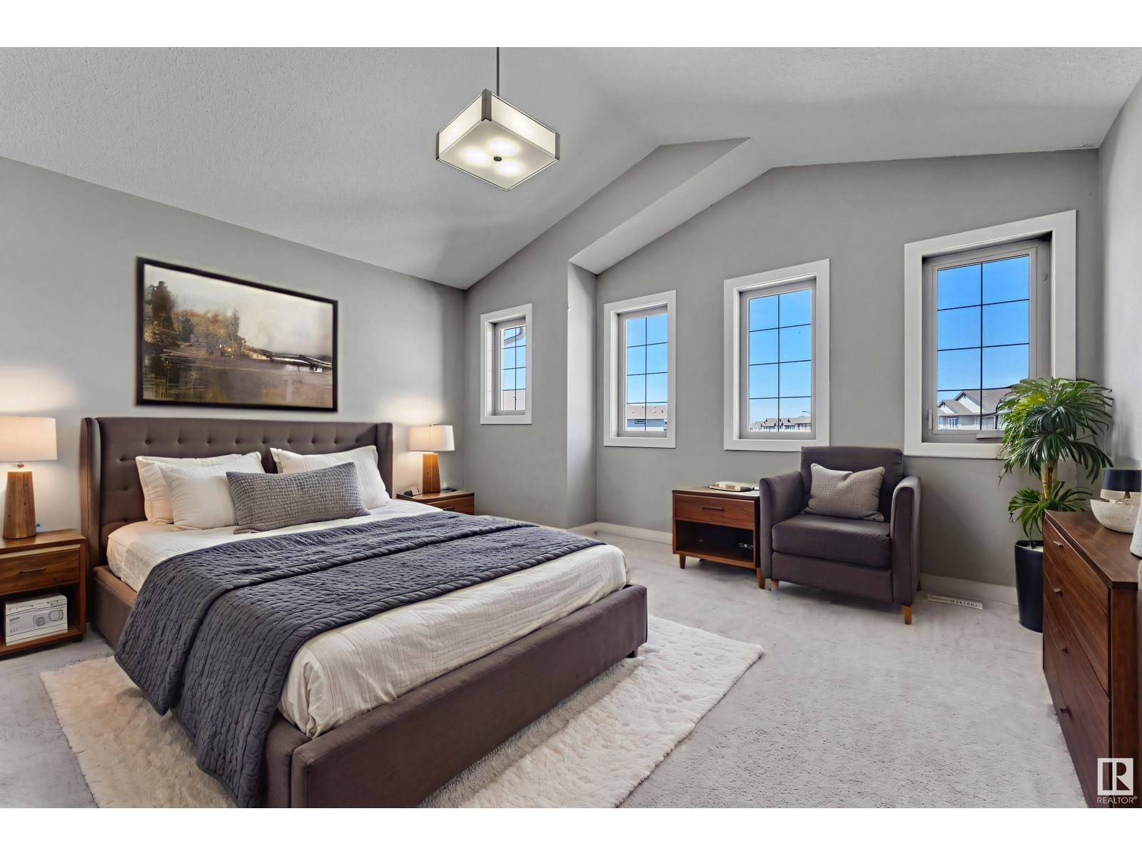 Edmonton, AB T6T0Z6,2803 16 AV NW