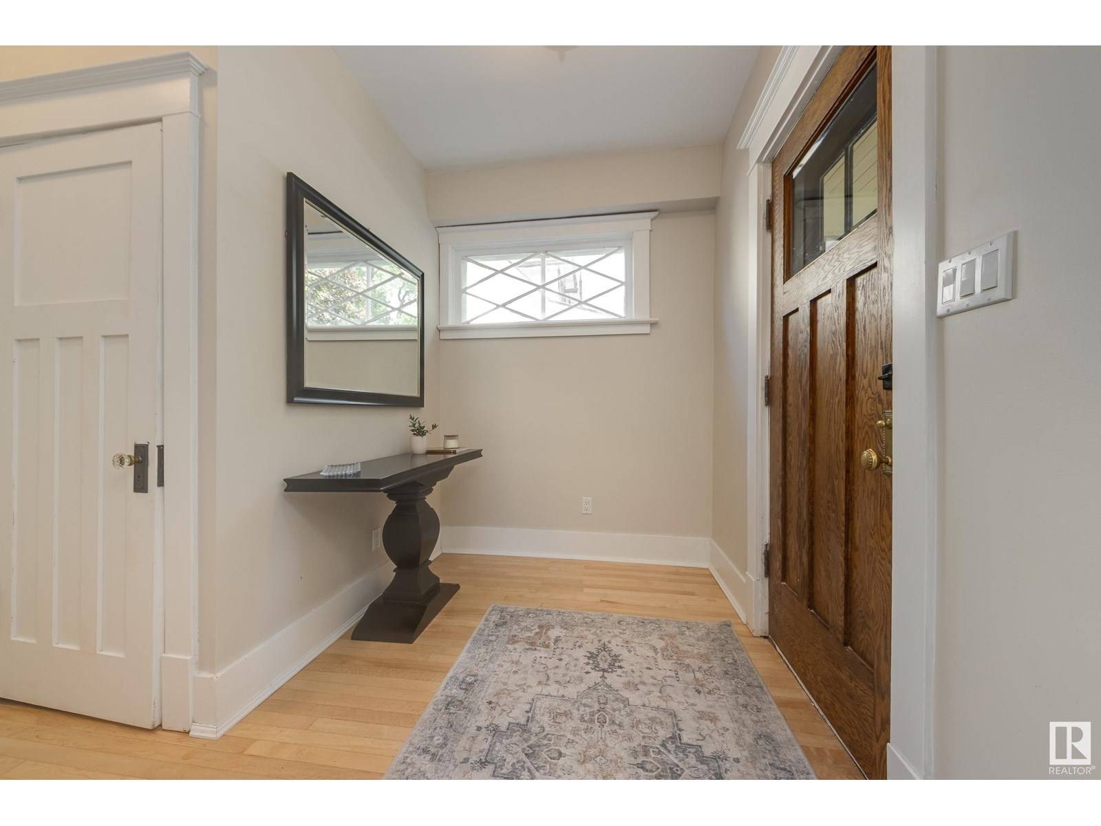 Edmonton, AB T5W4K1,11118 65 ST NW
