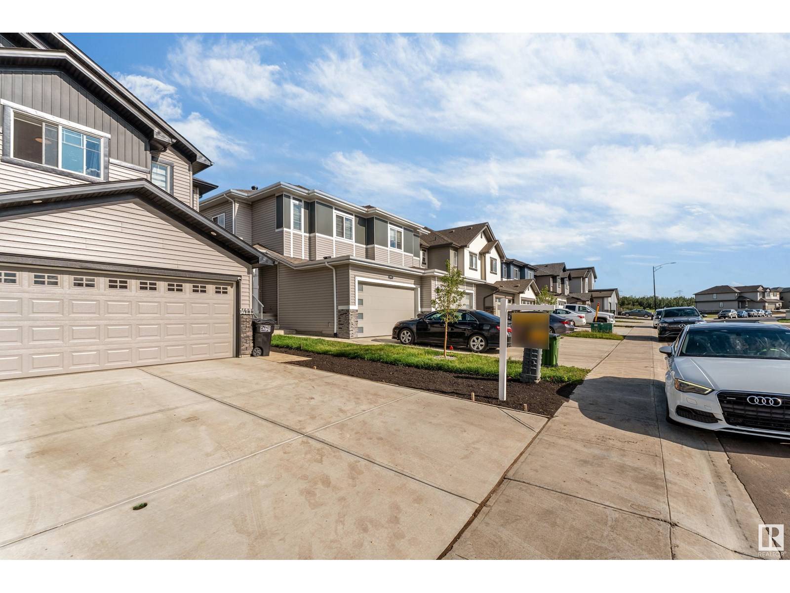 Edmonton, AB T6T2V2,1411 12 ST NW