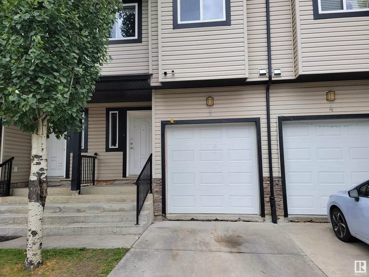 Edmonton, AB T6T0N9,#5 1820 34 AV NW