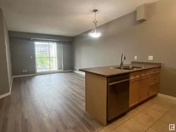 Edmonton, AB T5T3X7,#417 6921 199 ST NW