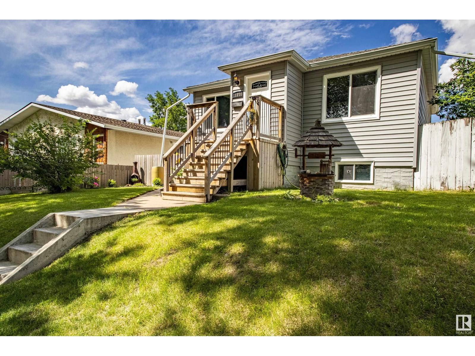 Edmonton, AB T5W3S9,11938 56 ST NW