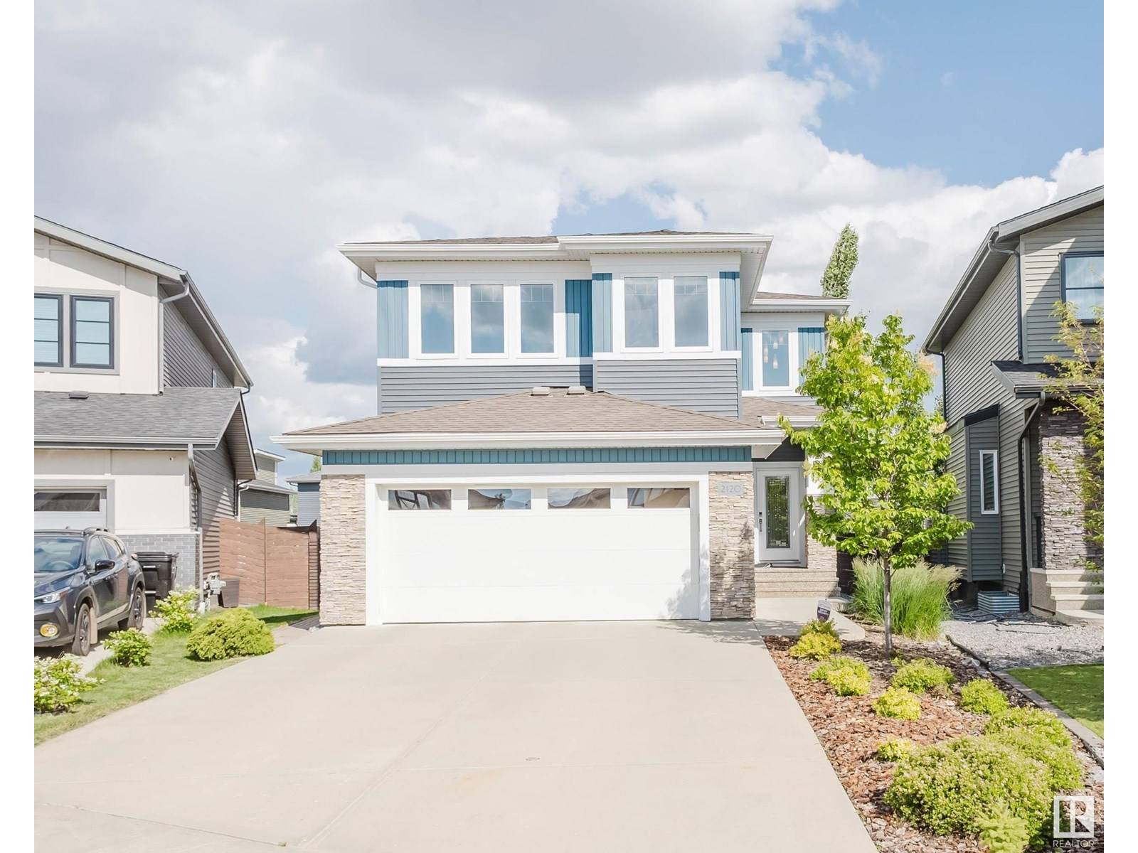 2120 WARE RD NW, Edmonton, AB T6W2T9