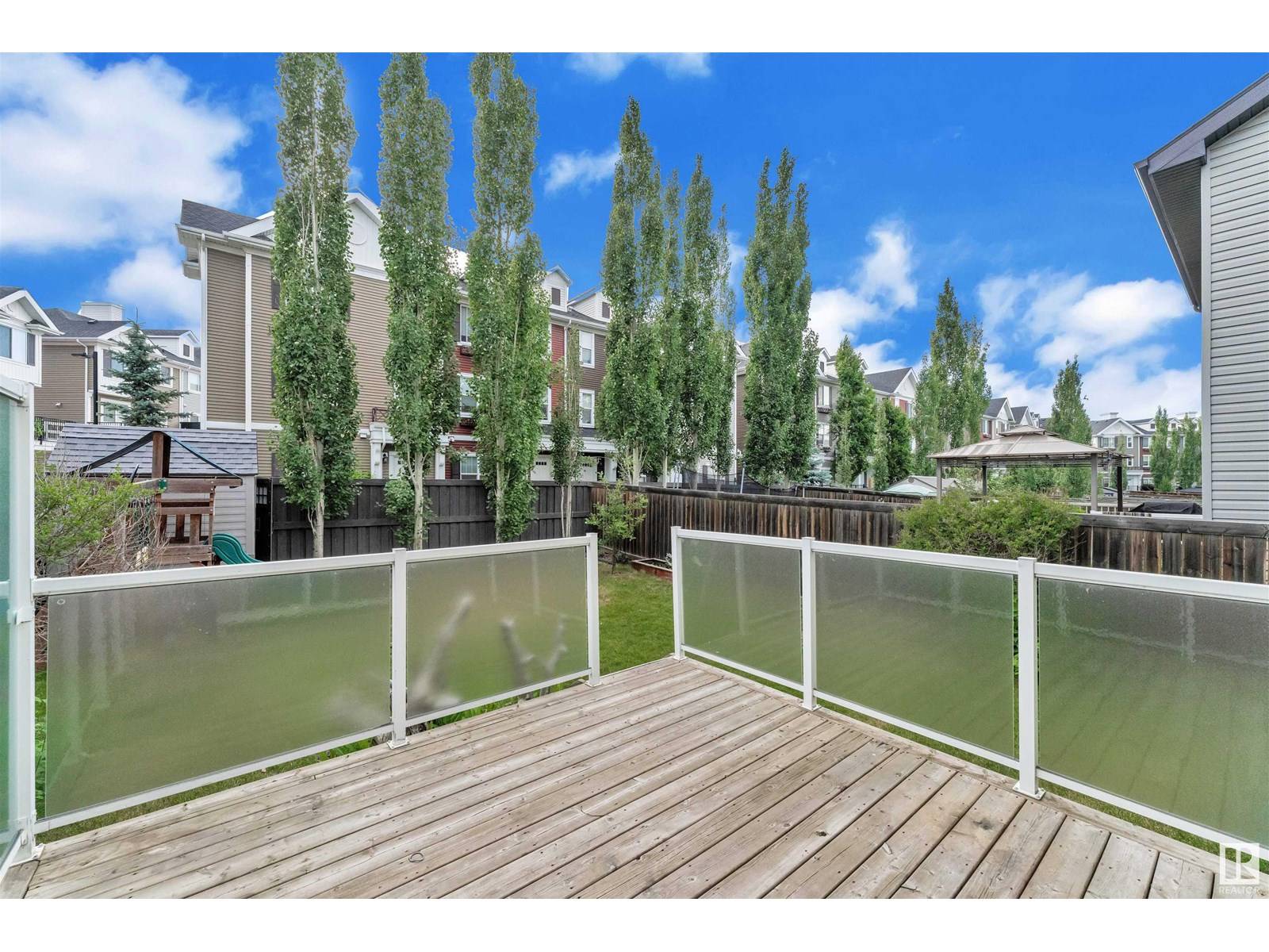 Edmonton, AB T6W2A3,2587 COLE CR SW
