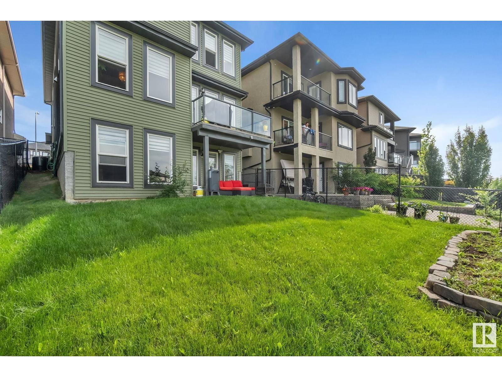 Edmonton, AB T6V0M1,13832 139 AV NW