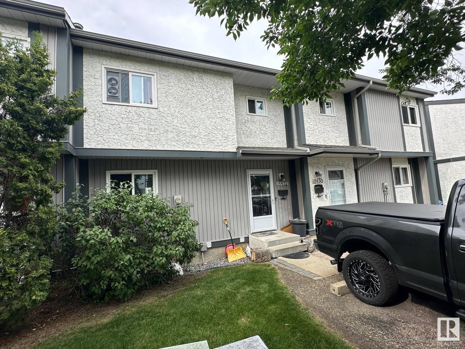 18432 62B AV NW, Edmonton, AB T5T2N7