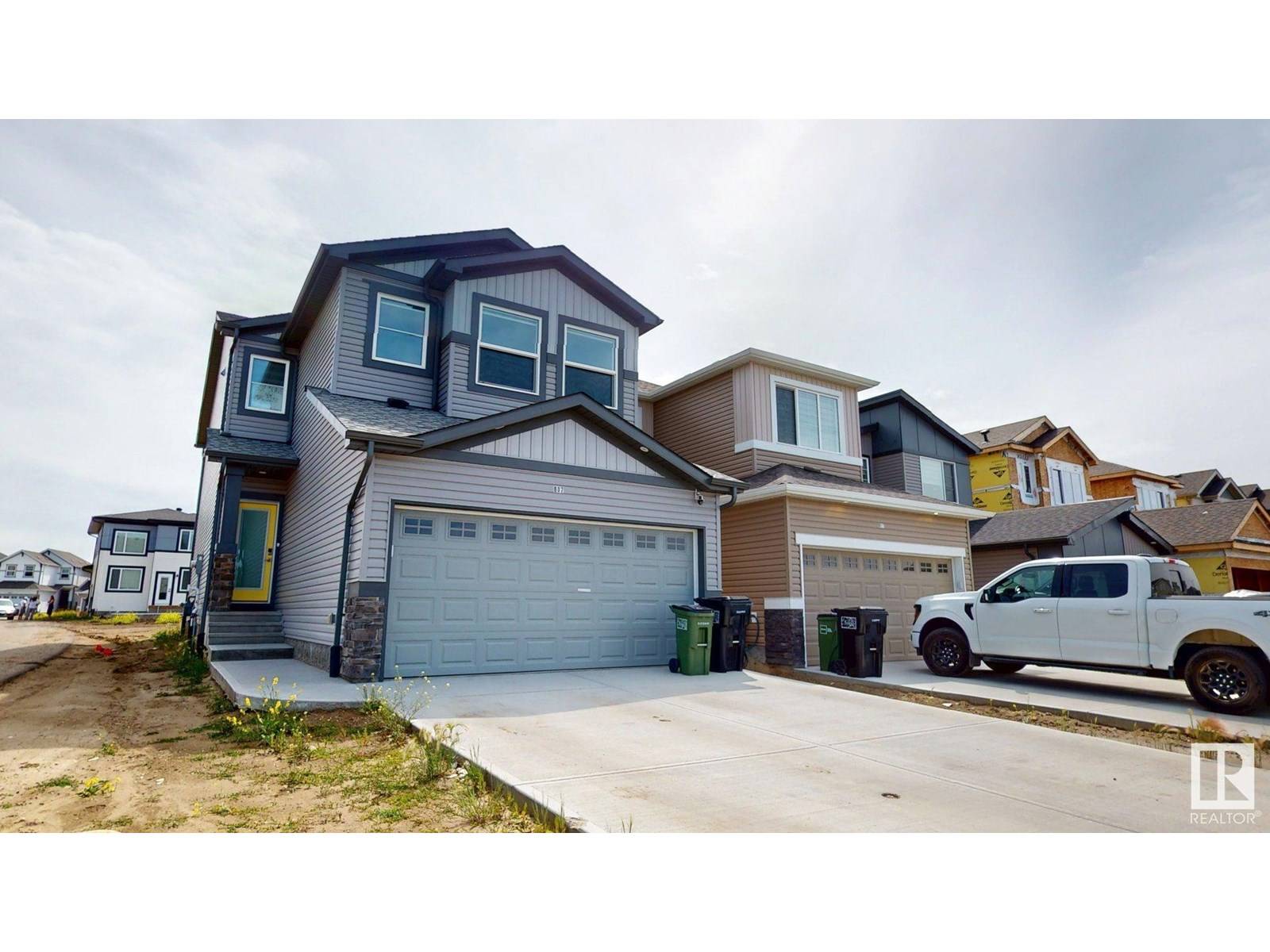 607 31 AV NW, Edmonton, AB T6T2V6