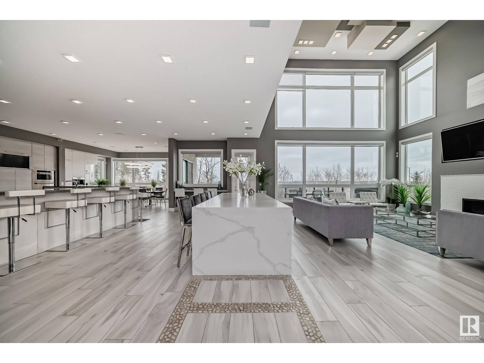 Edmonton, AB T6M0S4,4129 CAMERON HEIGHTS NW
