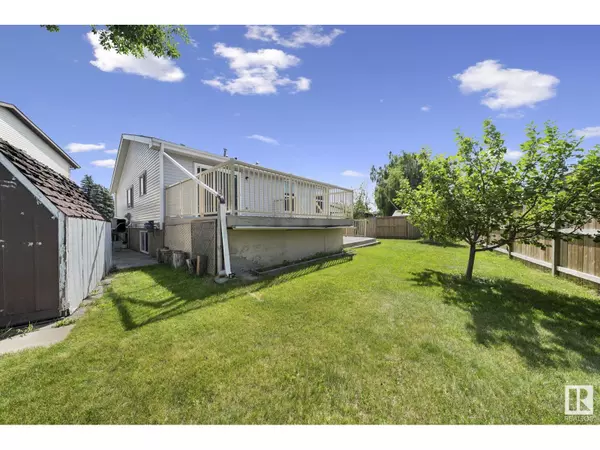 Edmonton, AB T6J5S9,10458 14 AV NW NW