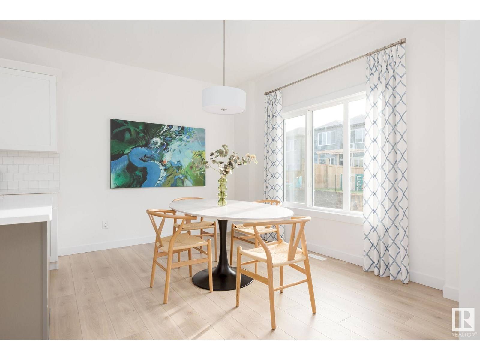 Edmonton, AB T5Z0T8,4019 208 ST NW