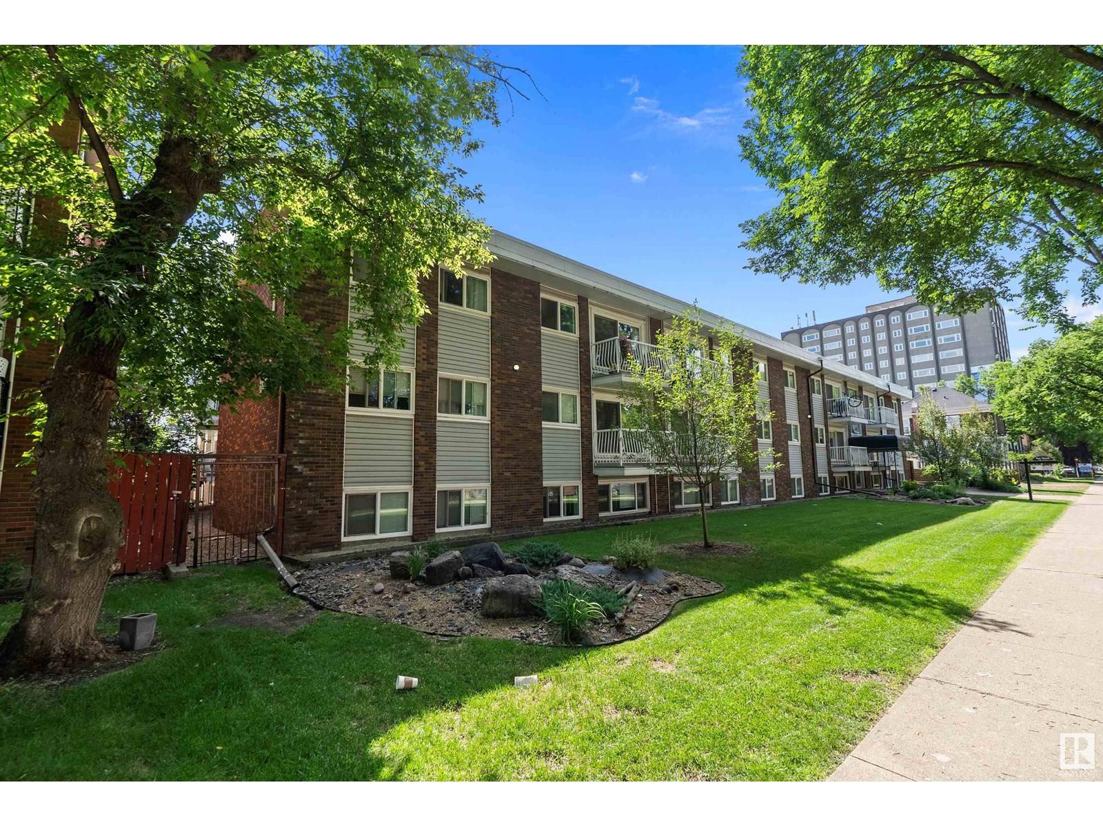 Edmonton, AB T5K1X7,#210 10225 117 ST NW