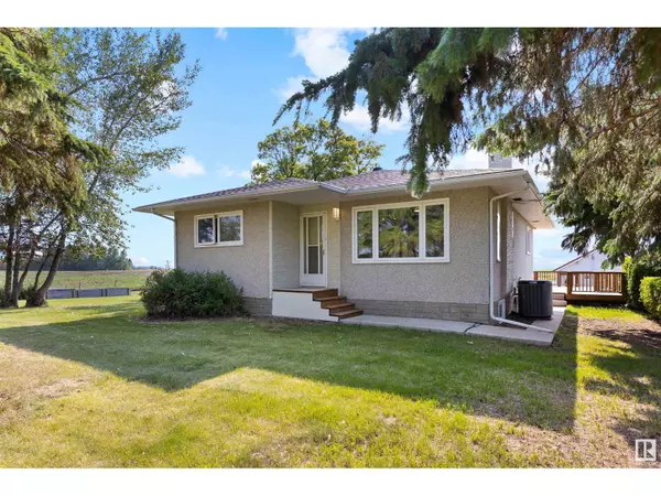 Rural Strathcona County, AB T8L4B1,55360 RGE ROAD 205