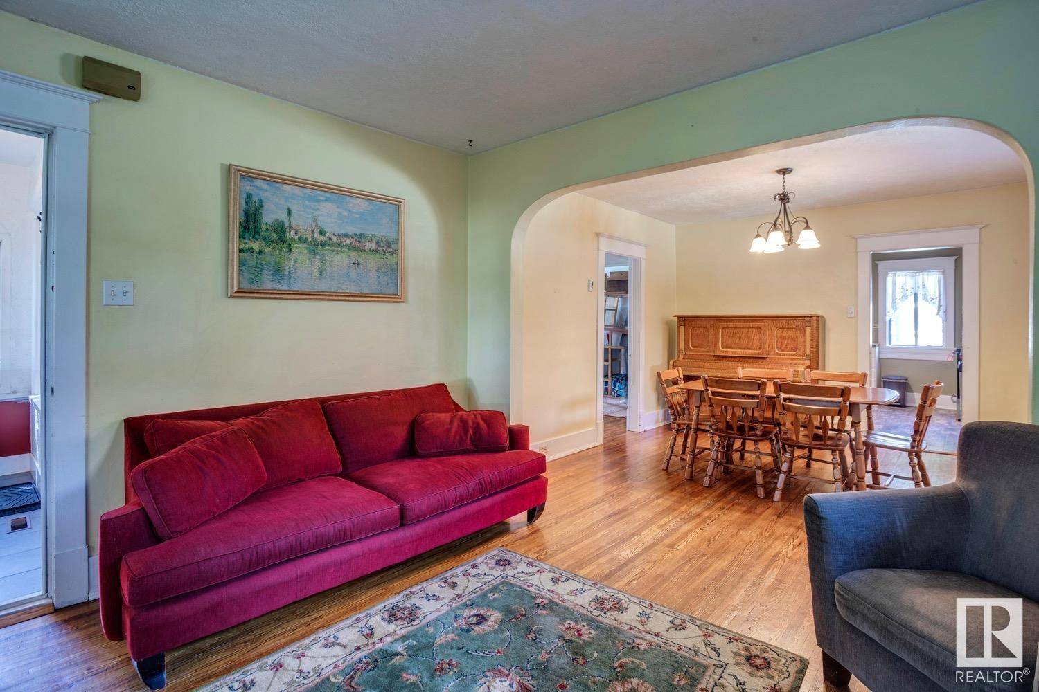 Edmonton, AB T5B1H6,11312 66 ST NW NW