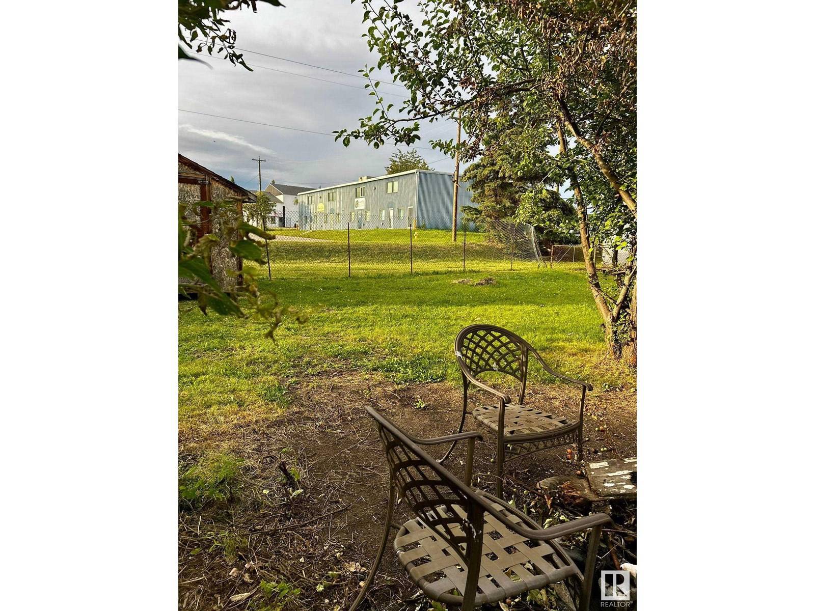 Drayton Valley, AB T7A1J8,5424 48A Avenue
