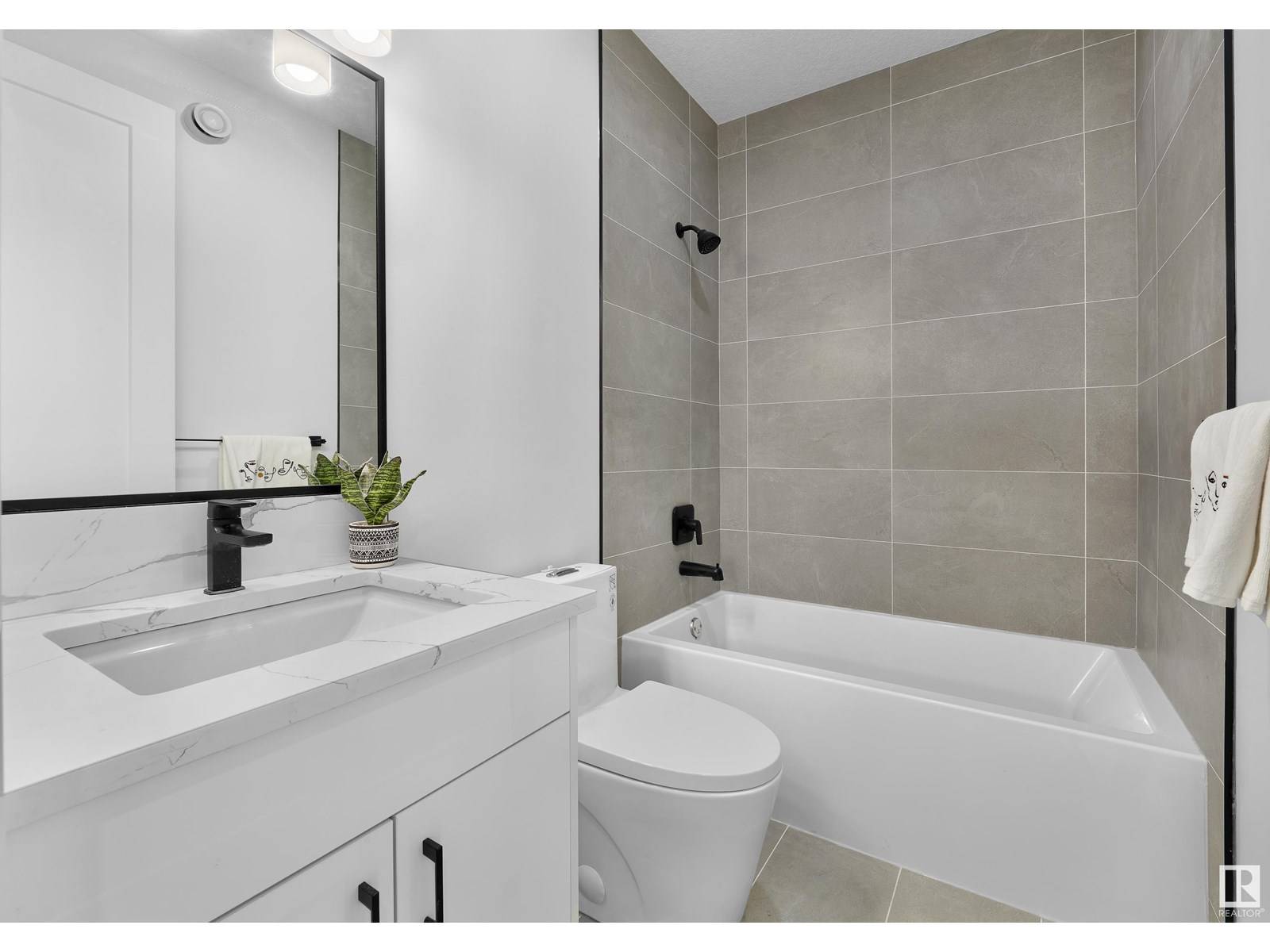 Edmonton, AB T6G1R4,8454 117 ST NW