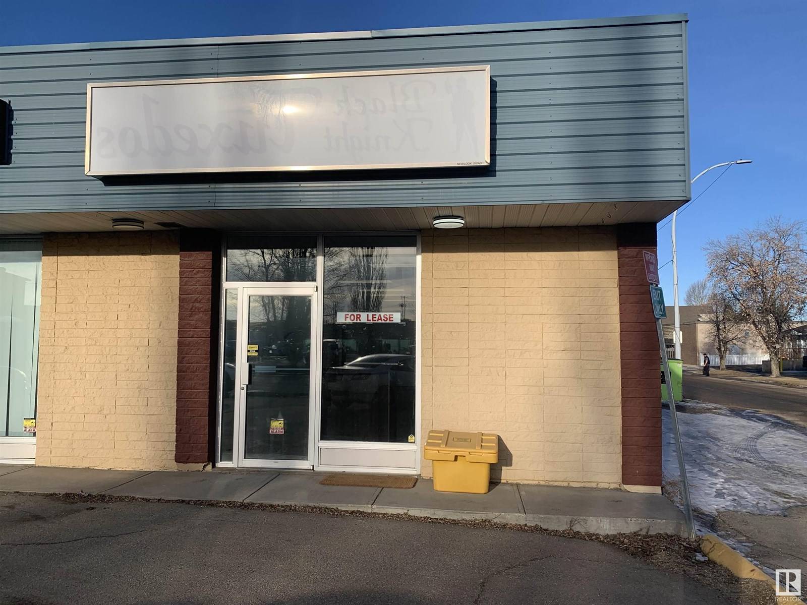 5020 49 ST, Leduc, AB T9E0H8