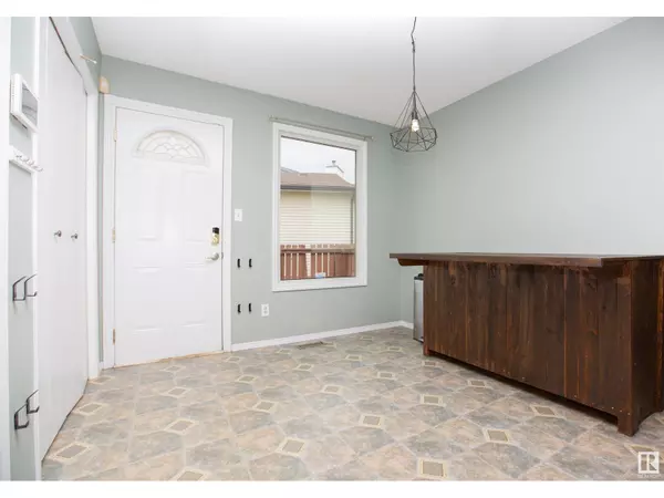 Edmonton, AB T5C3P9,7291 152B AV NW
