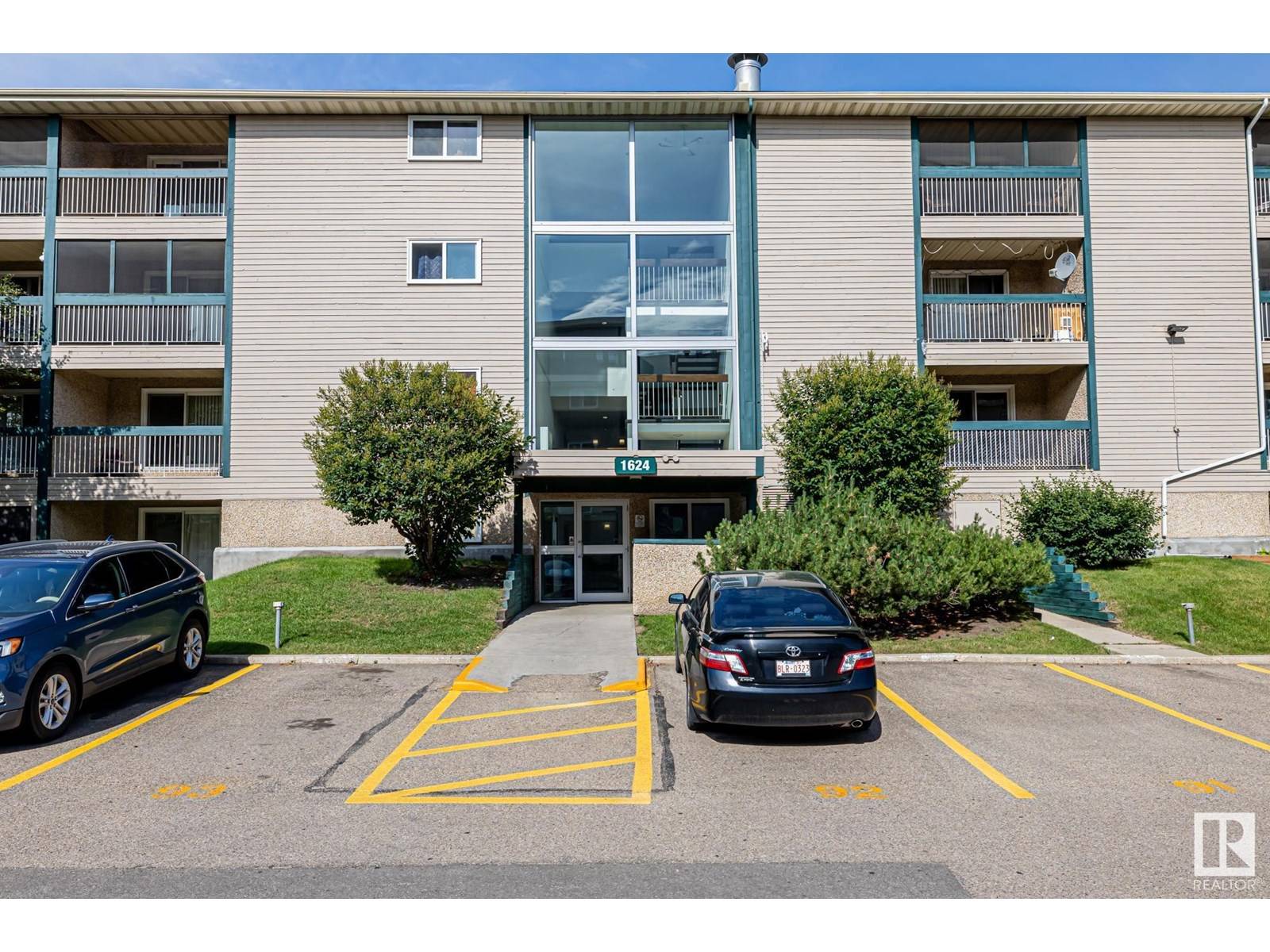 #310 1624 48 ST NW, Edmonton, AB T6L5P1