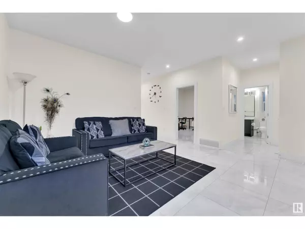 Edmonton, AB T6X3A2,220 42 ST SW