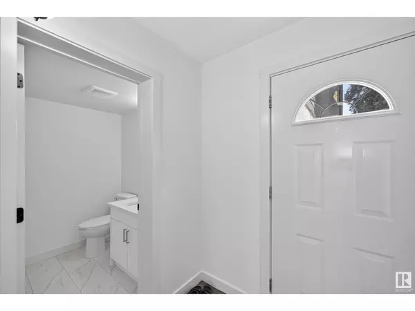 Edmonton, AB T5X5H3,17136 100 ST NW