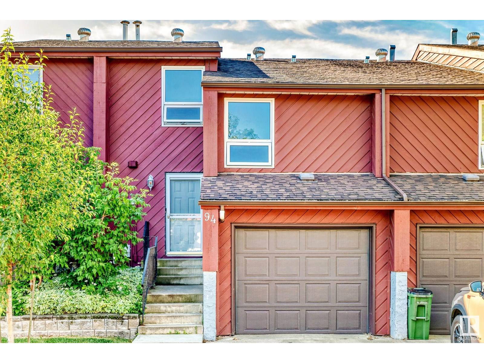 Edmonton, AB T5X2E7,94 LORELEI CL NW