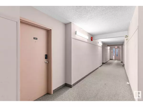 Edmonton, AB T5Y2G4,#205 14916 26 ST NW