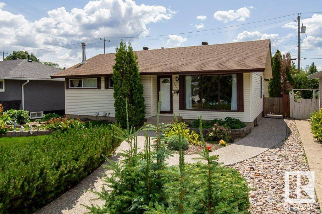 15629 83 AV NW, Edmonton, AB T5R3T6
