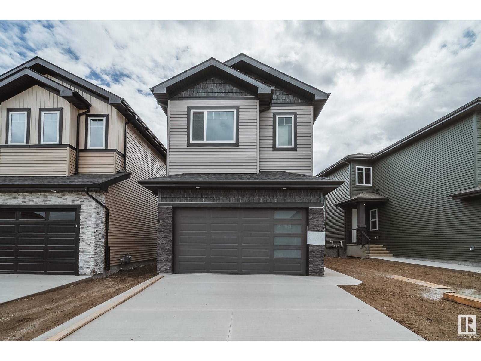 8811 183 AV NW, Edmonton, AB T5Z0S8
