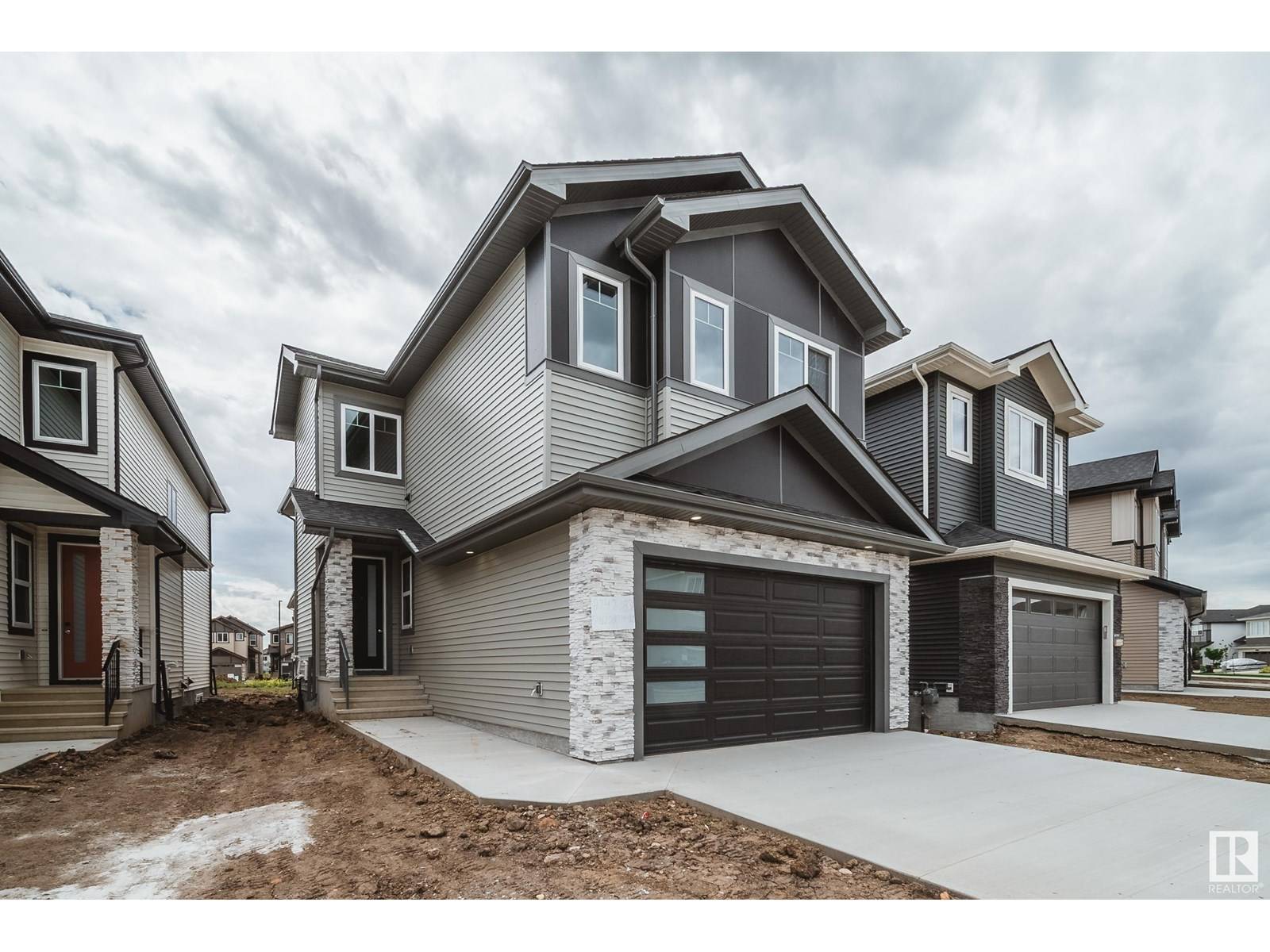 Edmonton, AB T5Z0S8,8747 183 AV NW
