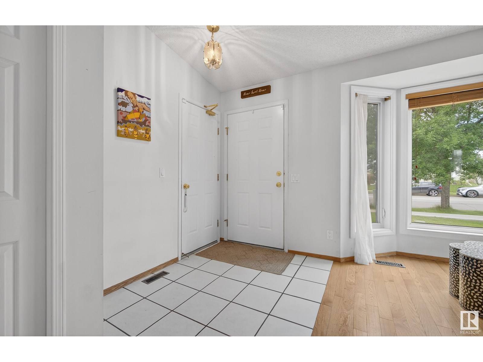 Edmonton, AB T5Z2W7,16915 91 ST NW