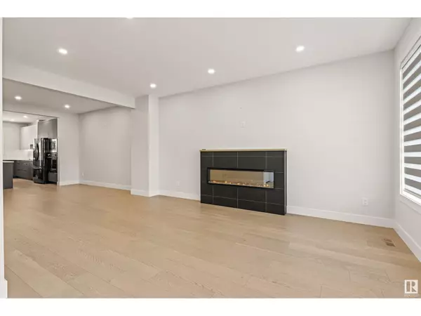 Edmonton, AB T6G2A7,#2 8343 SASKATCHEWAN DR NW