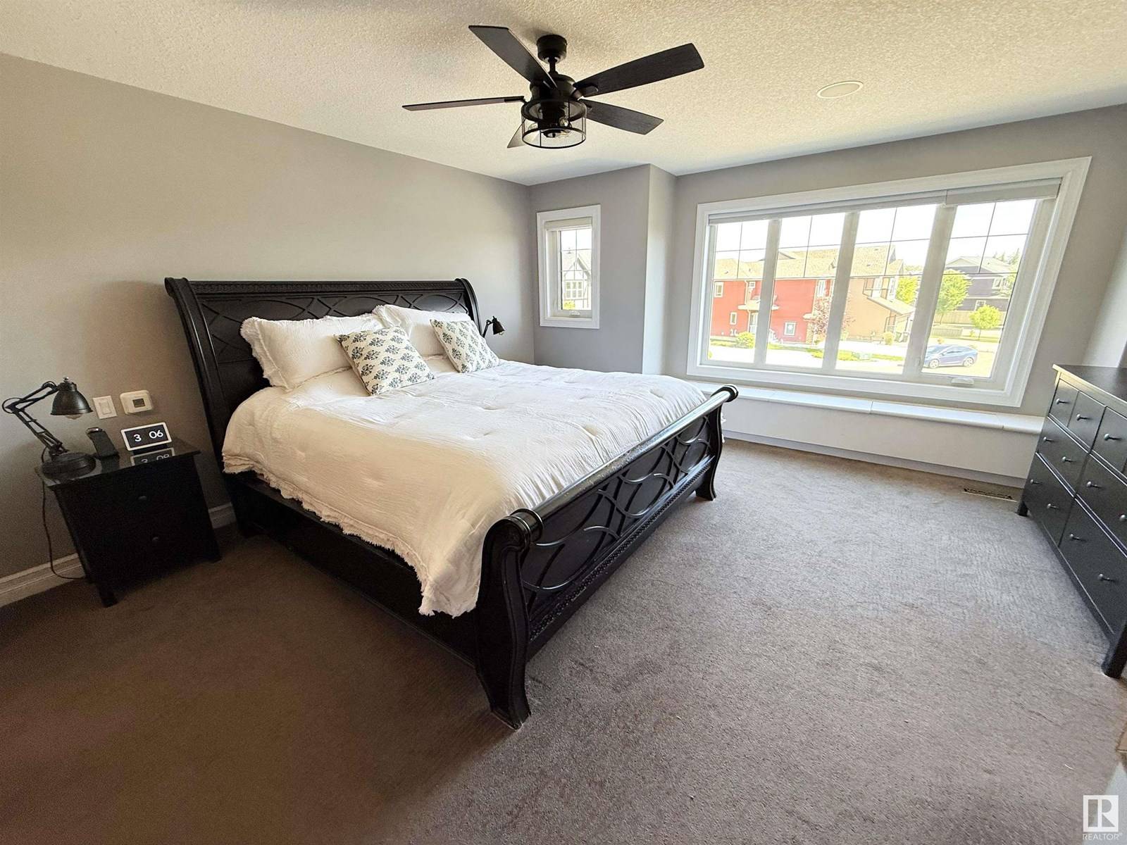 Edmonton, AB T6M0N7,5616 EDWORTHY CO NW