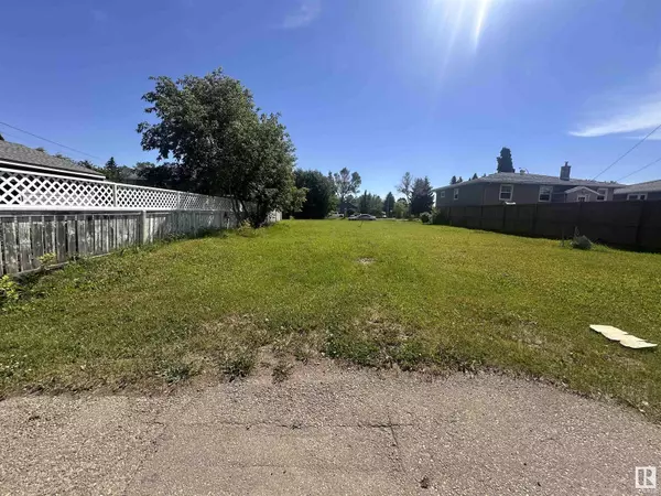 Edmonton, AB T5G0E1,11618 & 11620 111 AV NW
