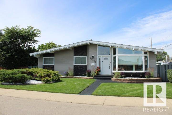 Edmonton, AB T5C0K3,13304 70 ST NW