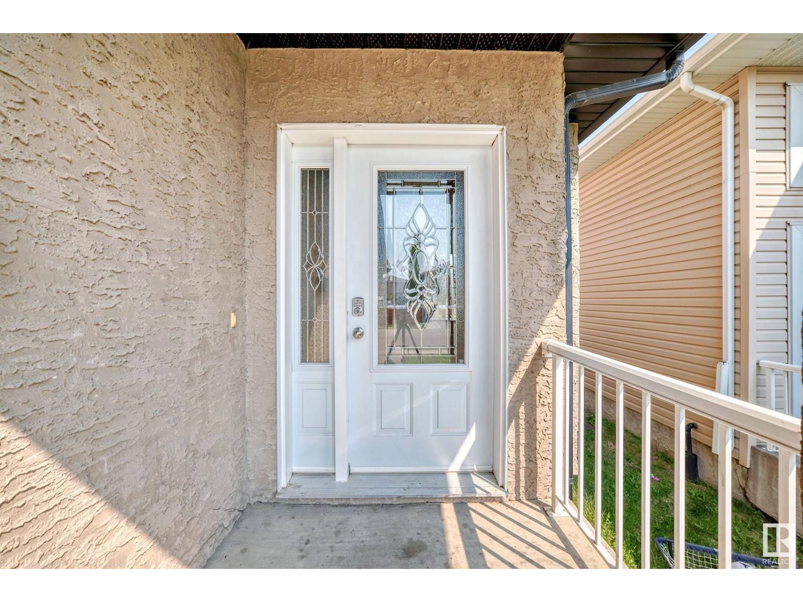 Edmonton, AB T5Y0M3,15143 32 ST NW