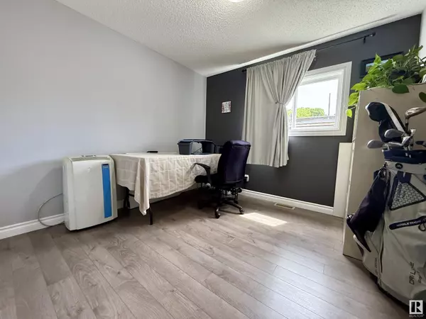 Spruce Grove, AB T7X3L1,#196 305 Calahoo RD