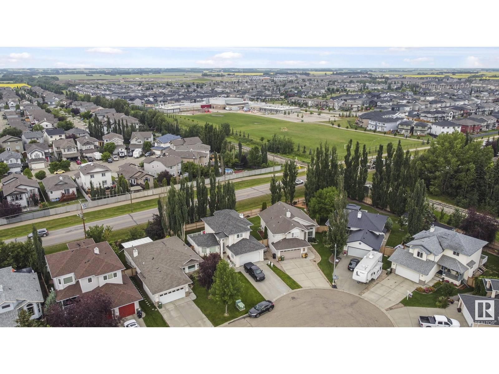 Leduc, AB T9E8E8,8 WELLS CO