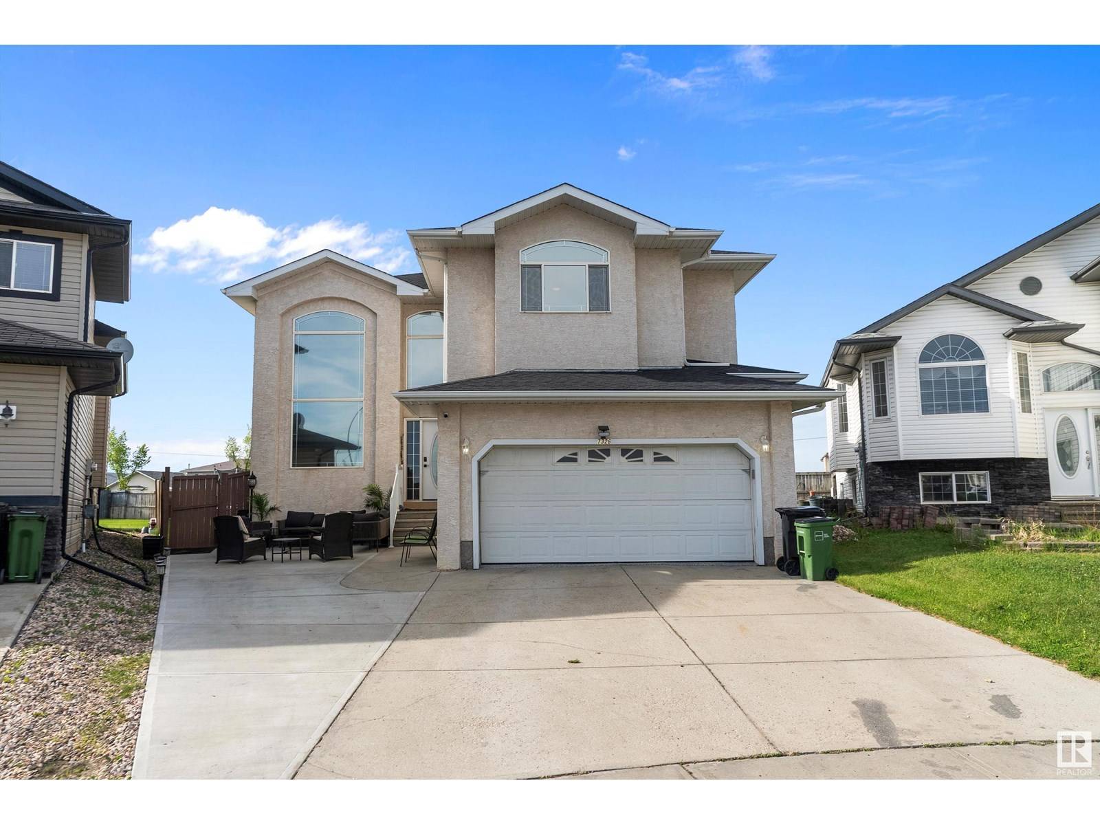 7326 166A AV NW, Edmonton, AB T5Z3Y1
