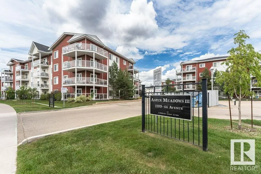 #304 2207 44 AV NW, Edmonton, AB T6T0T2
